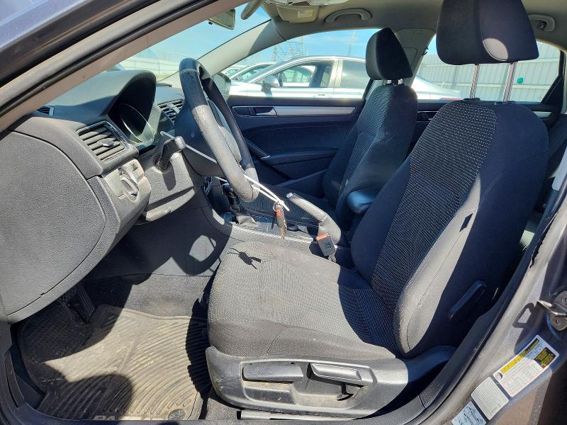 2016 Volkswagen Passat s