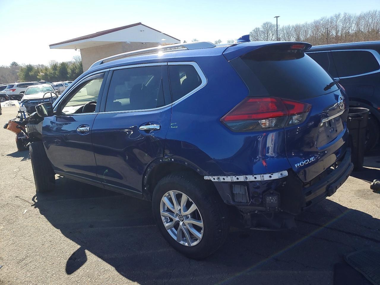 2017 Nissan Rogue sv