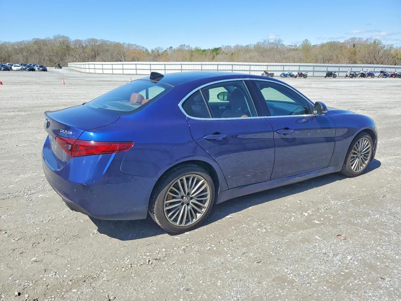 2018 Alfa Romeo Giulia ti Q4