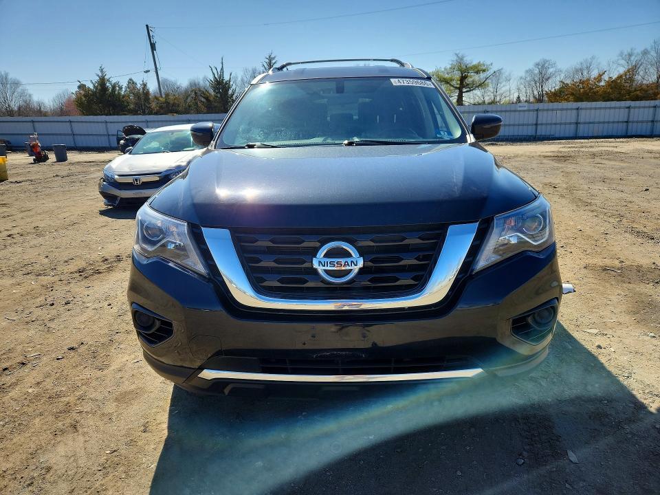 2020 Nissan Pathfinder s