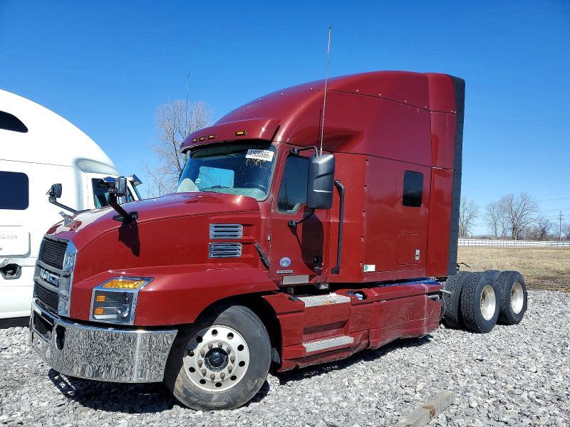 2020 Mack Anthem Semi Truck