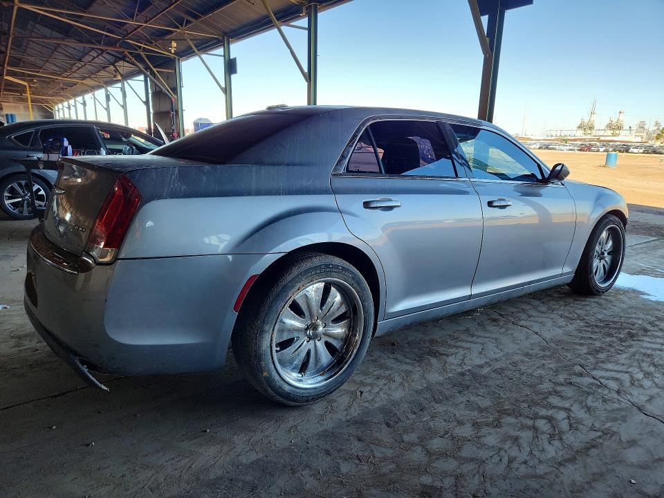 2017 Chrysler 300 Limited