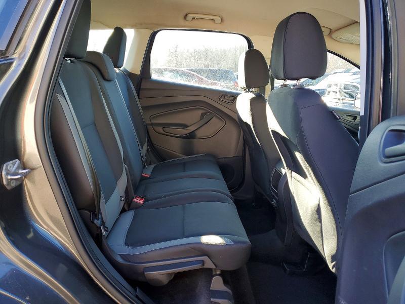 2016 Ford Escape s