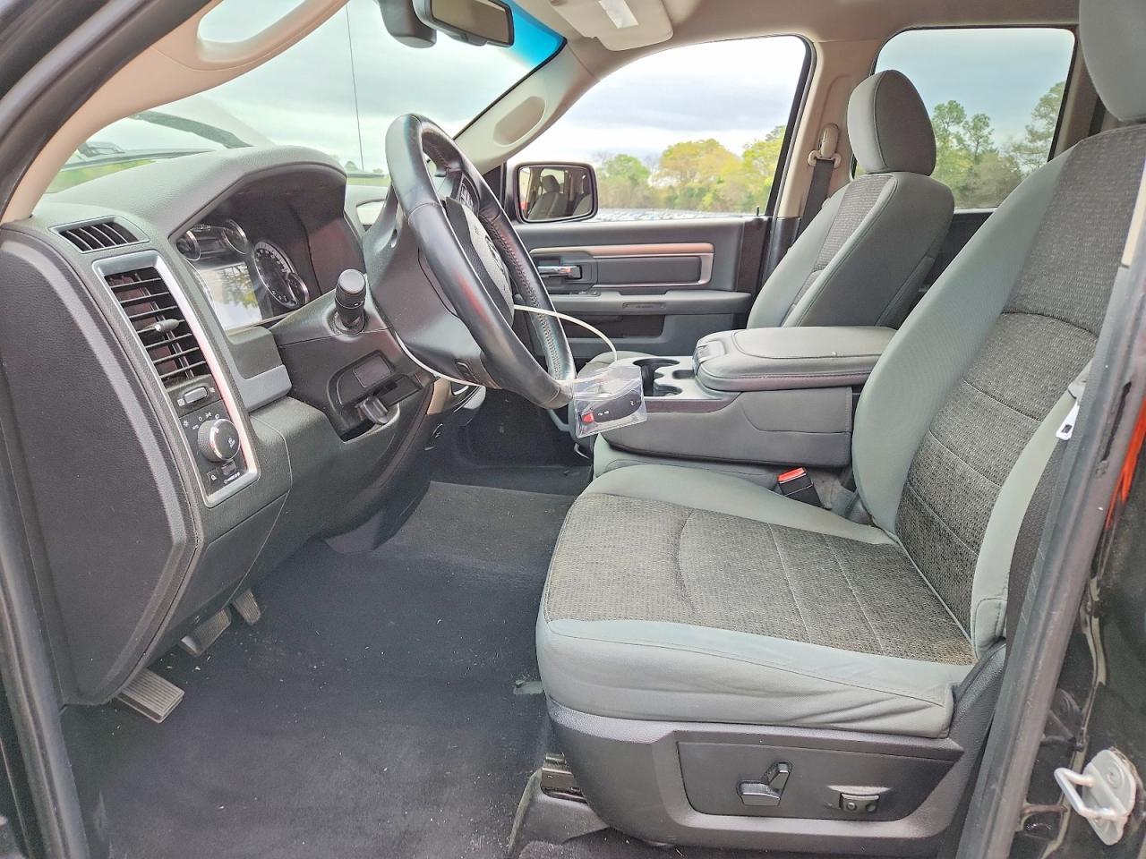 2014 Dodge RAM 1500 SLT