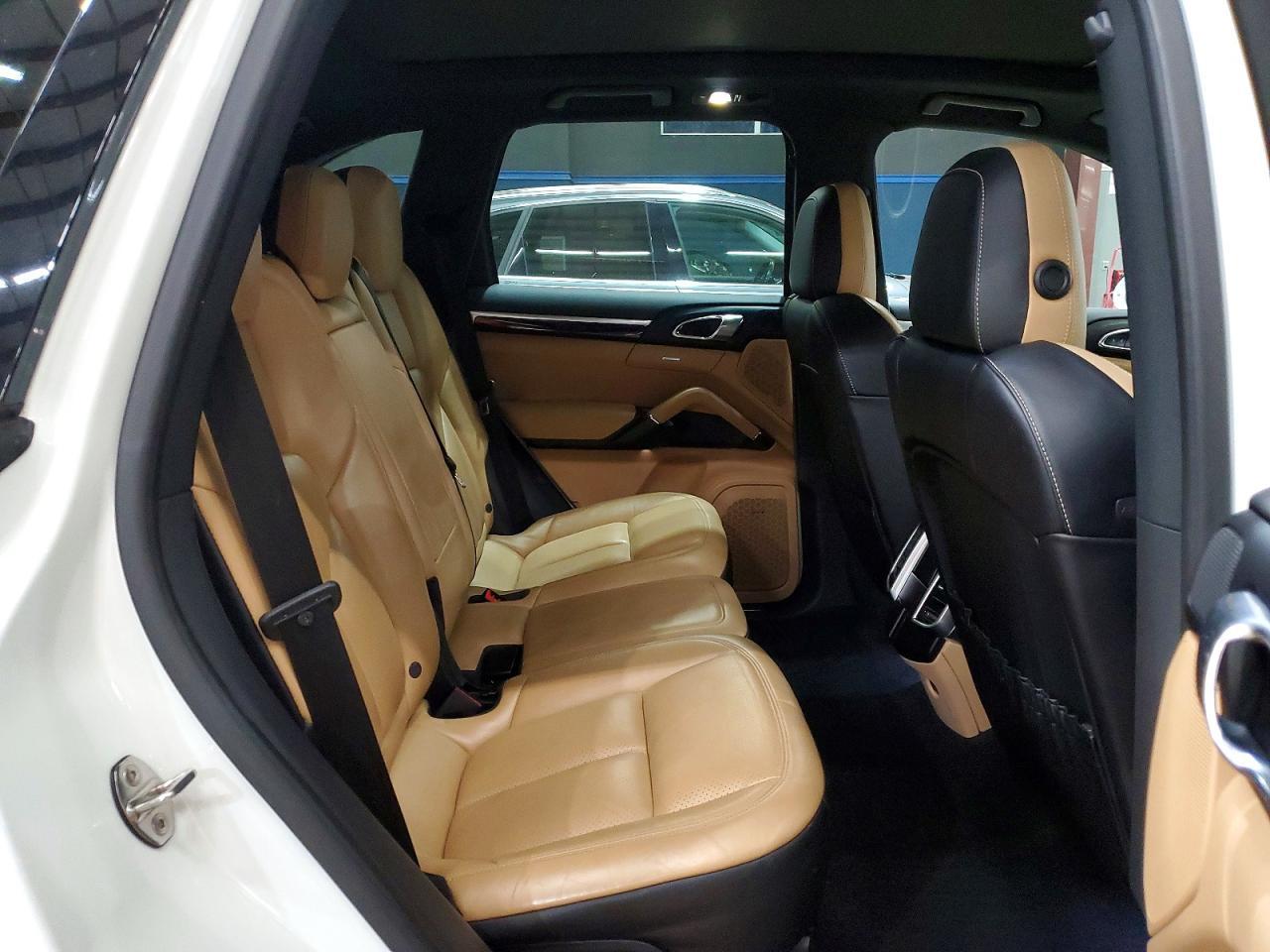 2017 Porsche Cayenne s