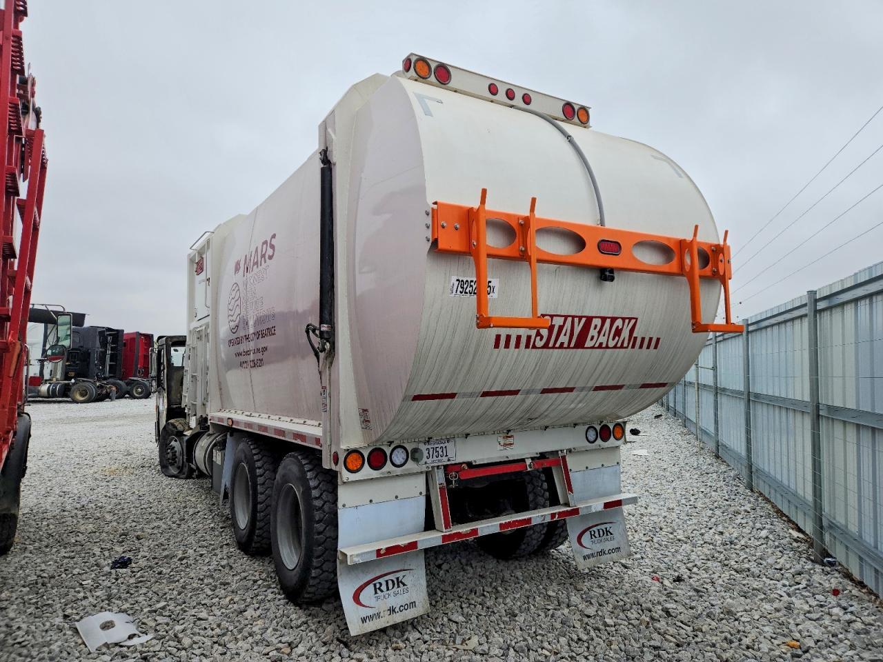 2024 Battle Motors 2024 Battle LET2 Refuse Truck