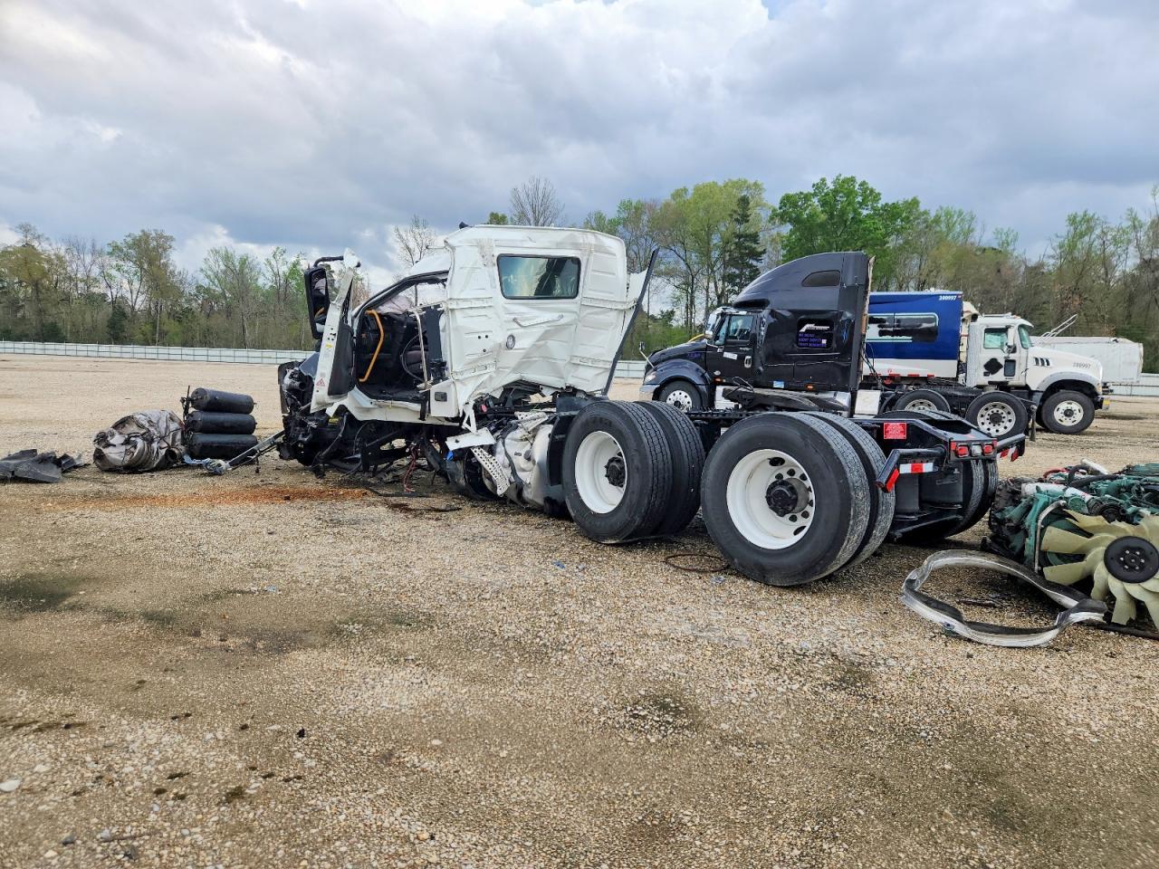 2025 Volvo VNL Semi Truck
