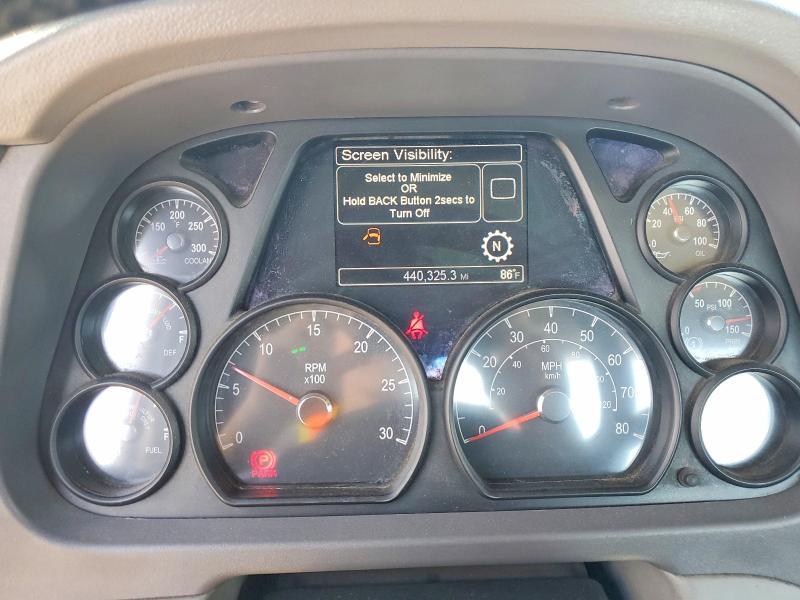 2017 Peterbilt 579 Semi Truck