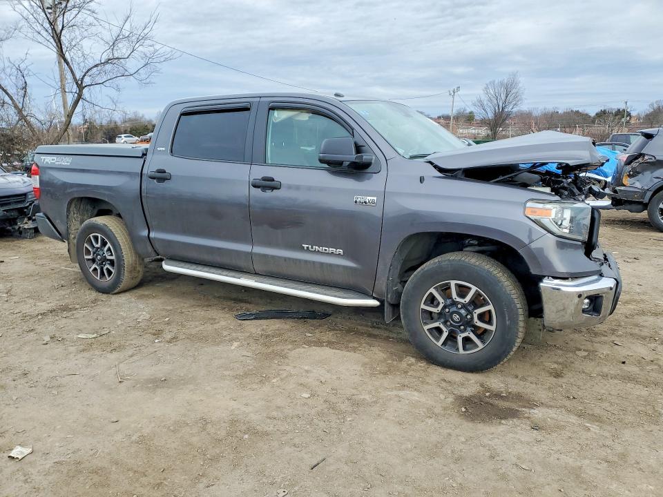 2018 Toyota Tundra SR5