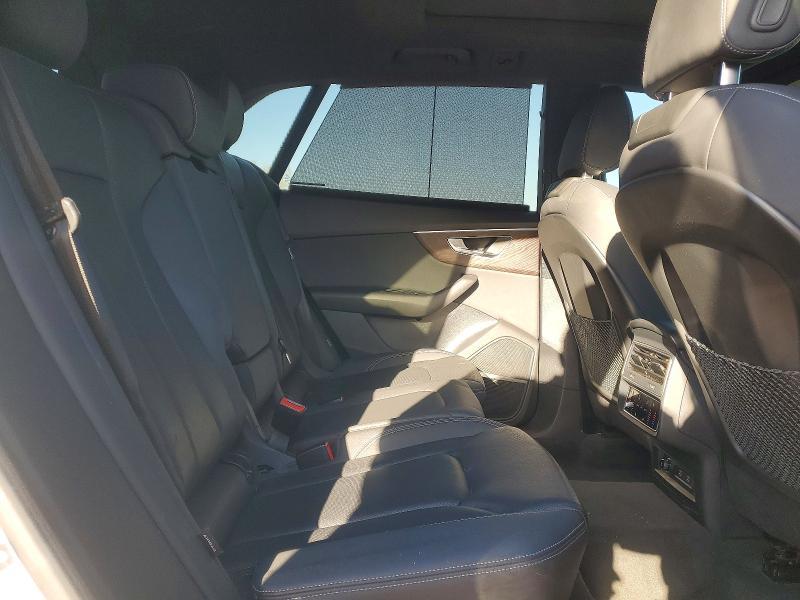 2021 Audi Q8 Prestige S-line