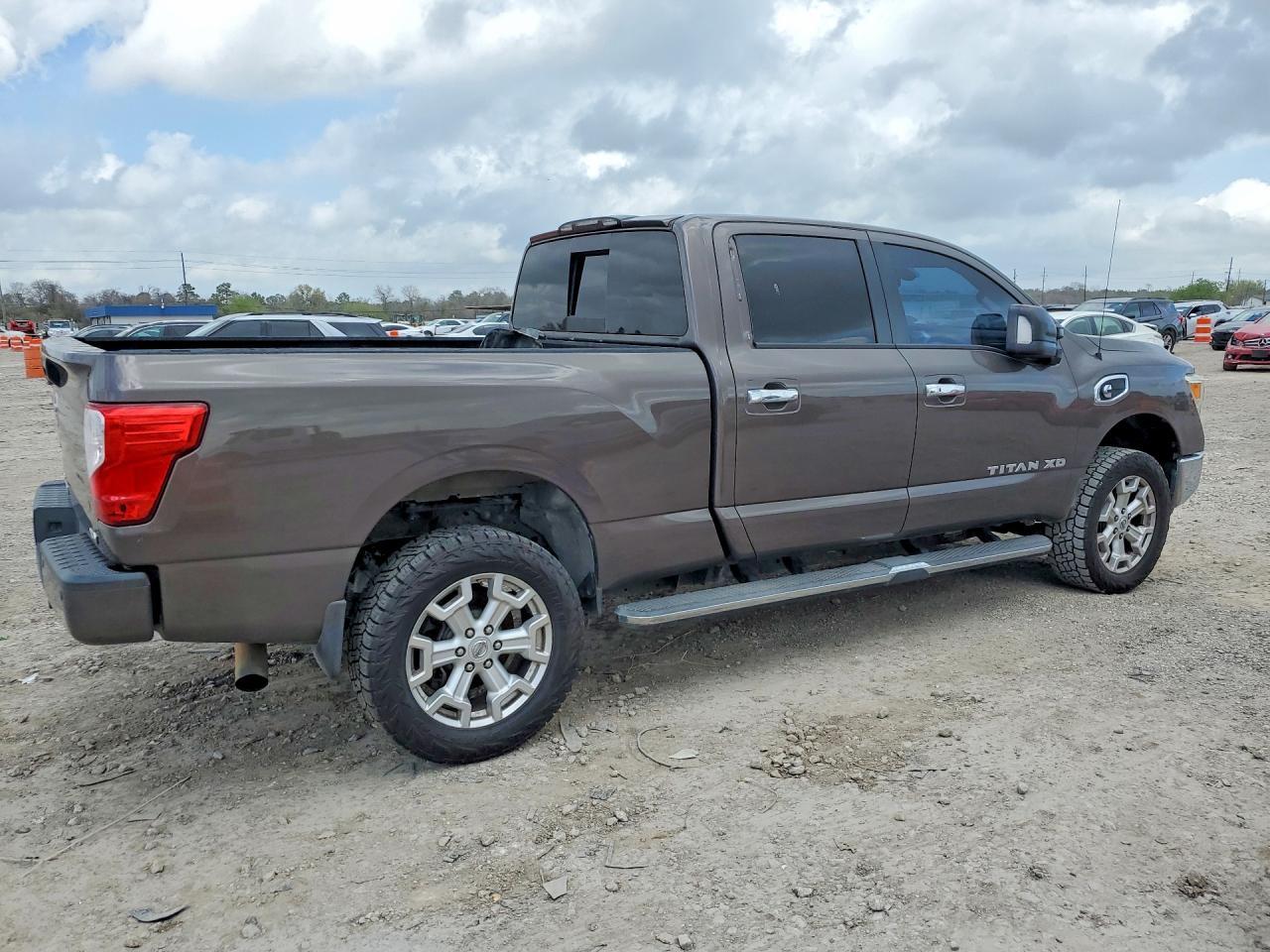 2017 Nissan Titan XD S