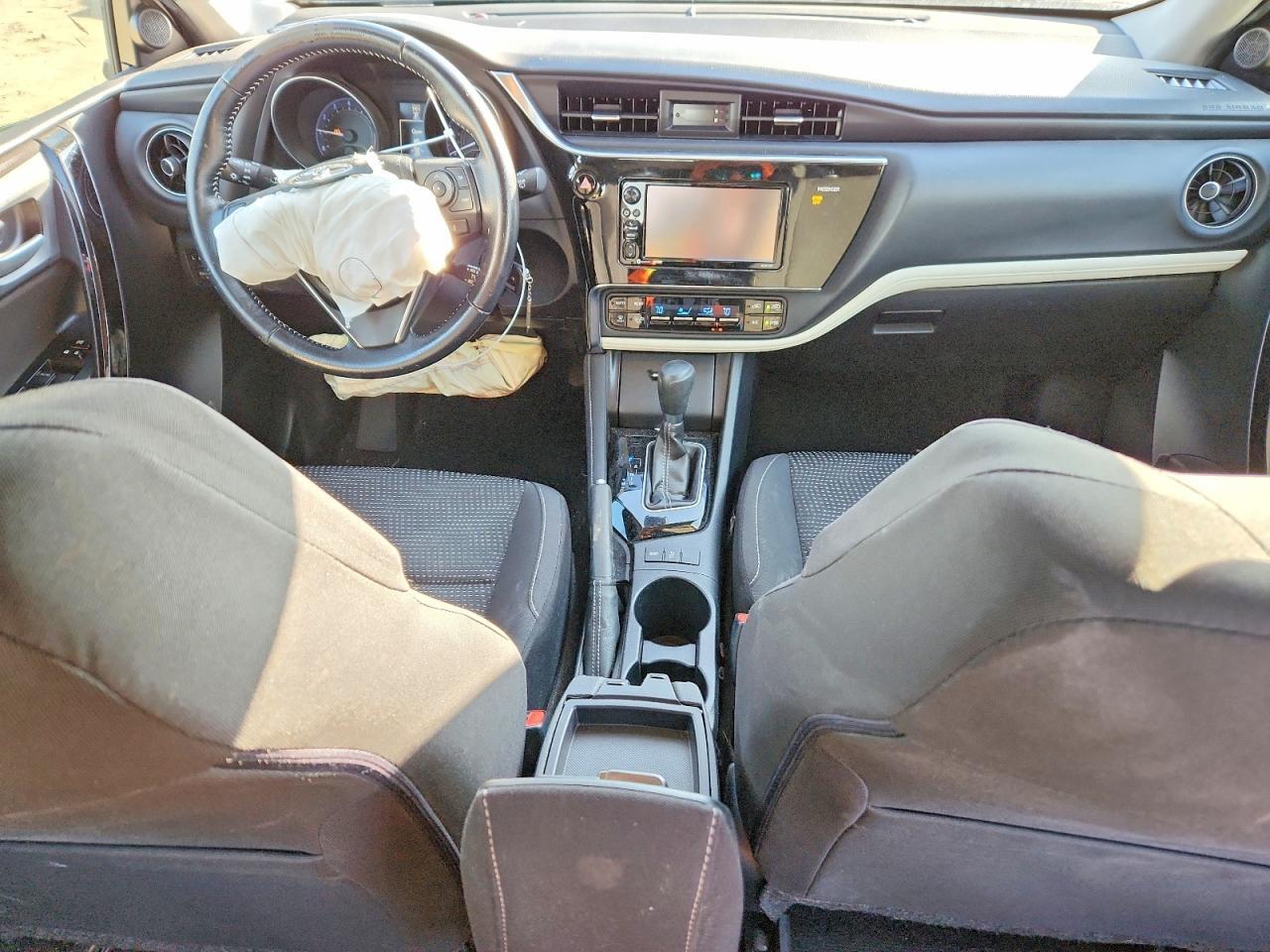 2017 Toyota Corolla im Base