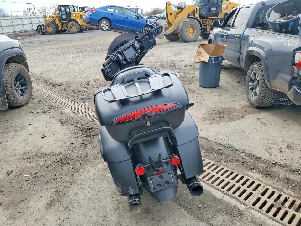 2023 Indian Motorcycle Co. Roadmaster Dark Horse