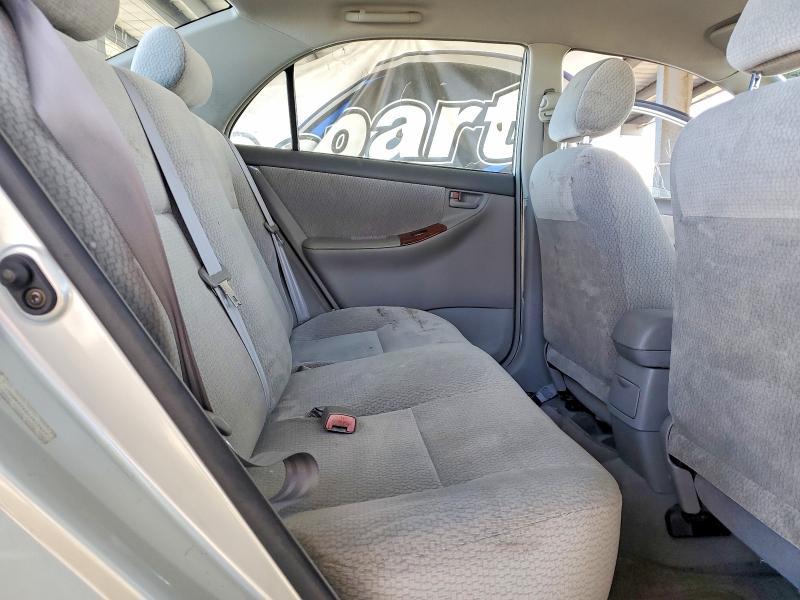 2004 Toyota Corolla le