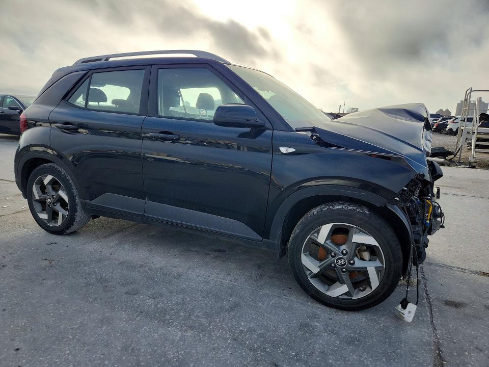 2022 Hyundai Venue sel