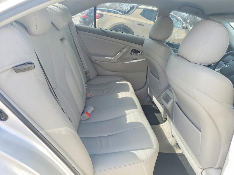 2011 Toyota Camry le