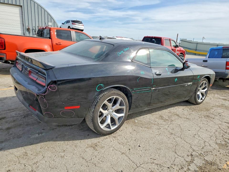 2016 Dodge Challenger sxt