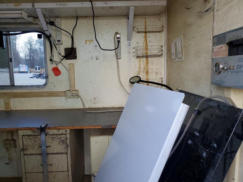 1999 Feathrlite 1999 Featherlite Fiber Optic Splicing Trailer