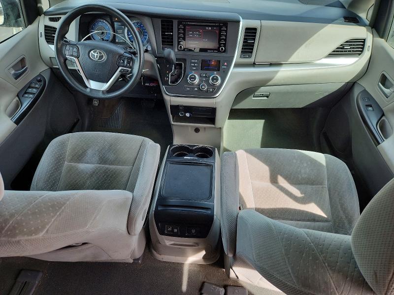 2018 Toyota Sienna le 8-passenger