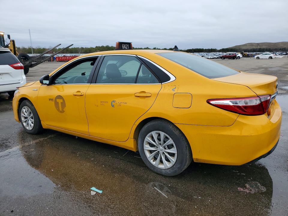 2015 Toyota Camry Hybrid le