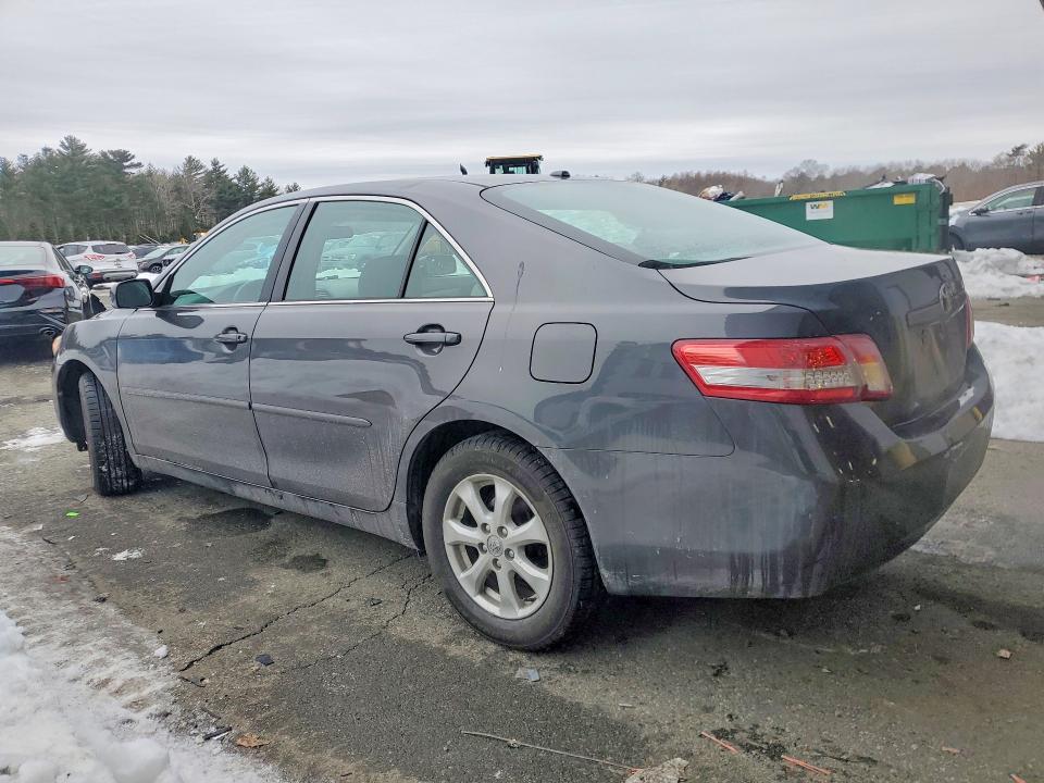 2010 Toyota Camry le