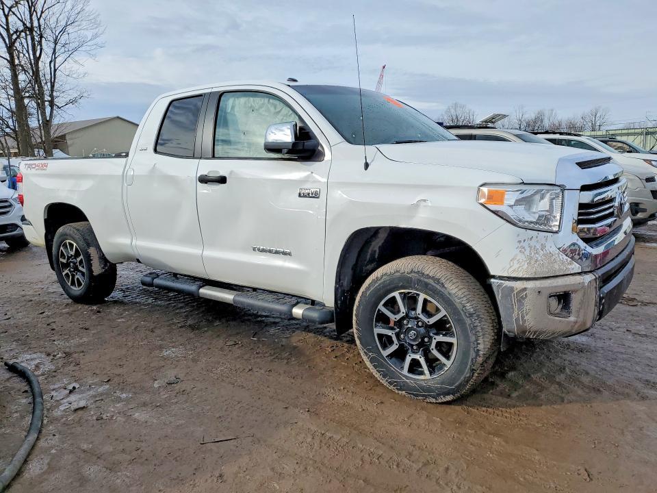 2017 Toyota Tundra SR5