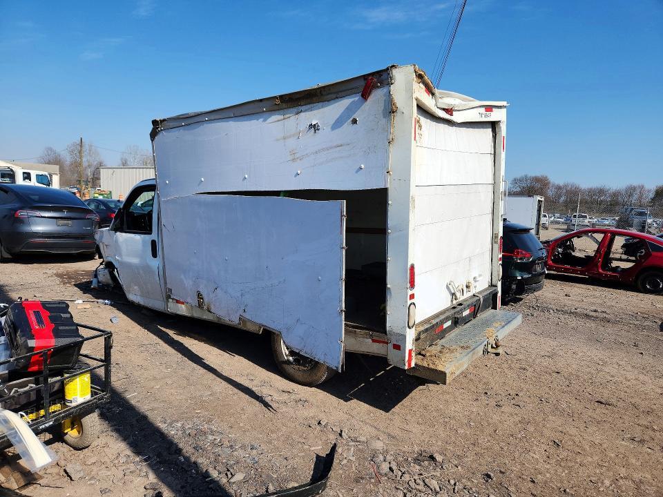 2012 GMC Savana BOX Truck