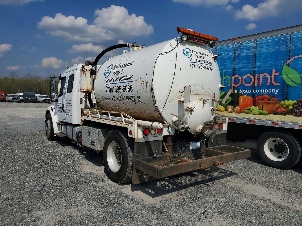 2007 Freigliner 2007 Freightliner Business Class M2 Vacuum Truck