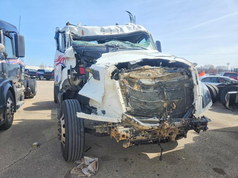 2022 Freigliner 2022 Freightliner Cascadia 126 Semi Truck