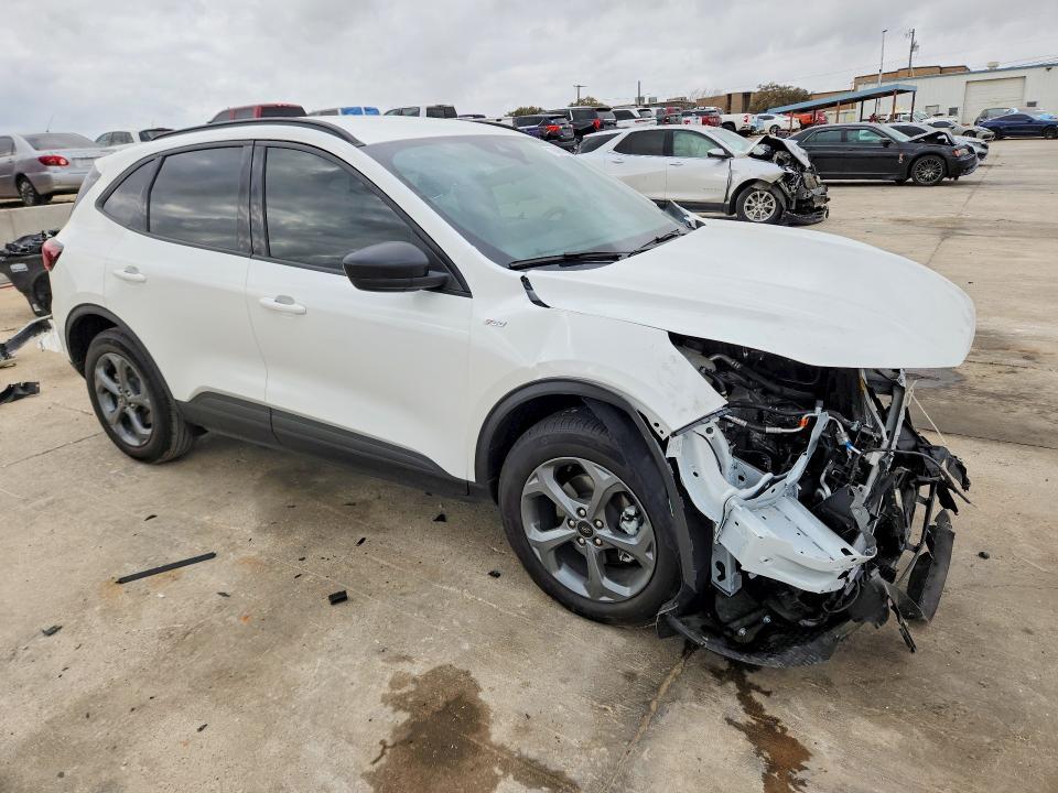 2025 Ford Escape st Line