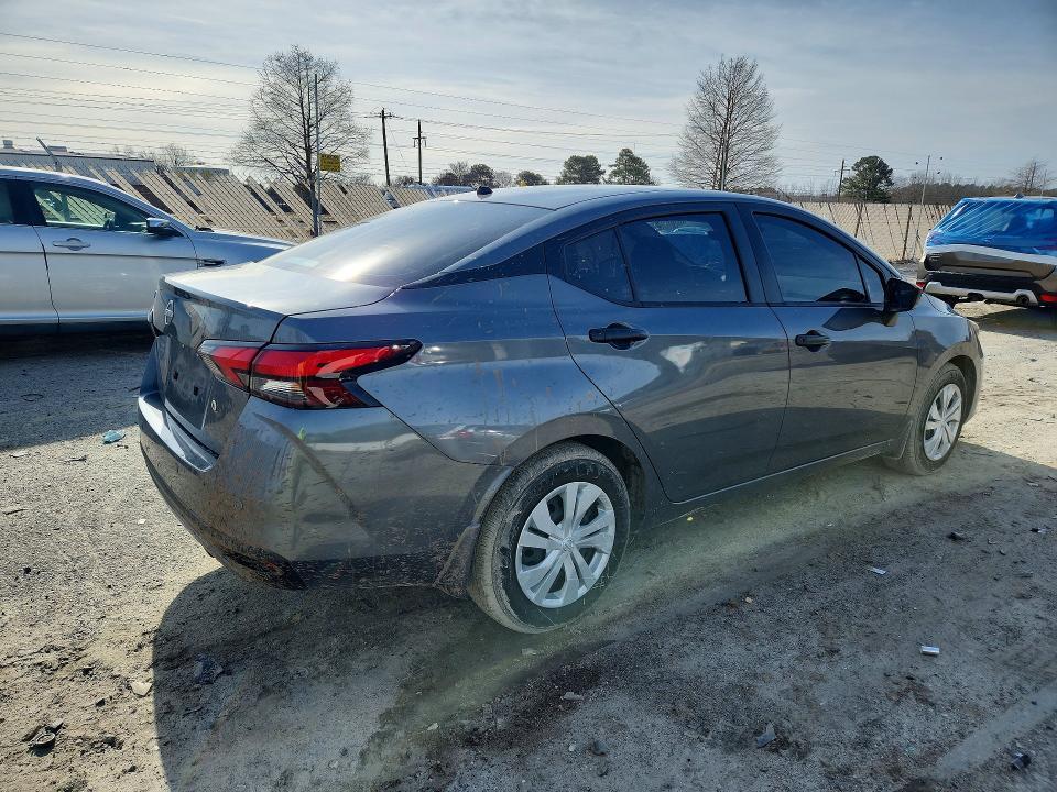 2025 Nissan Versa s
