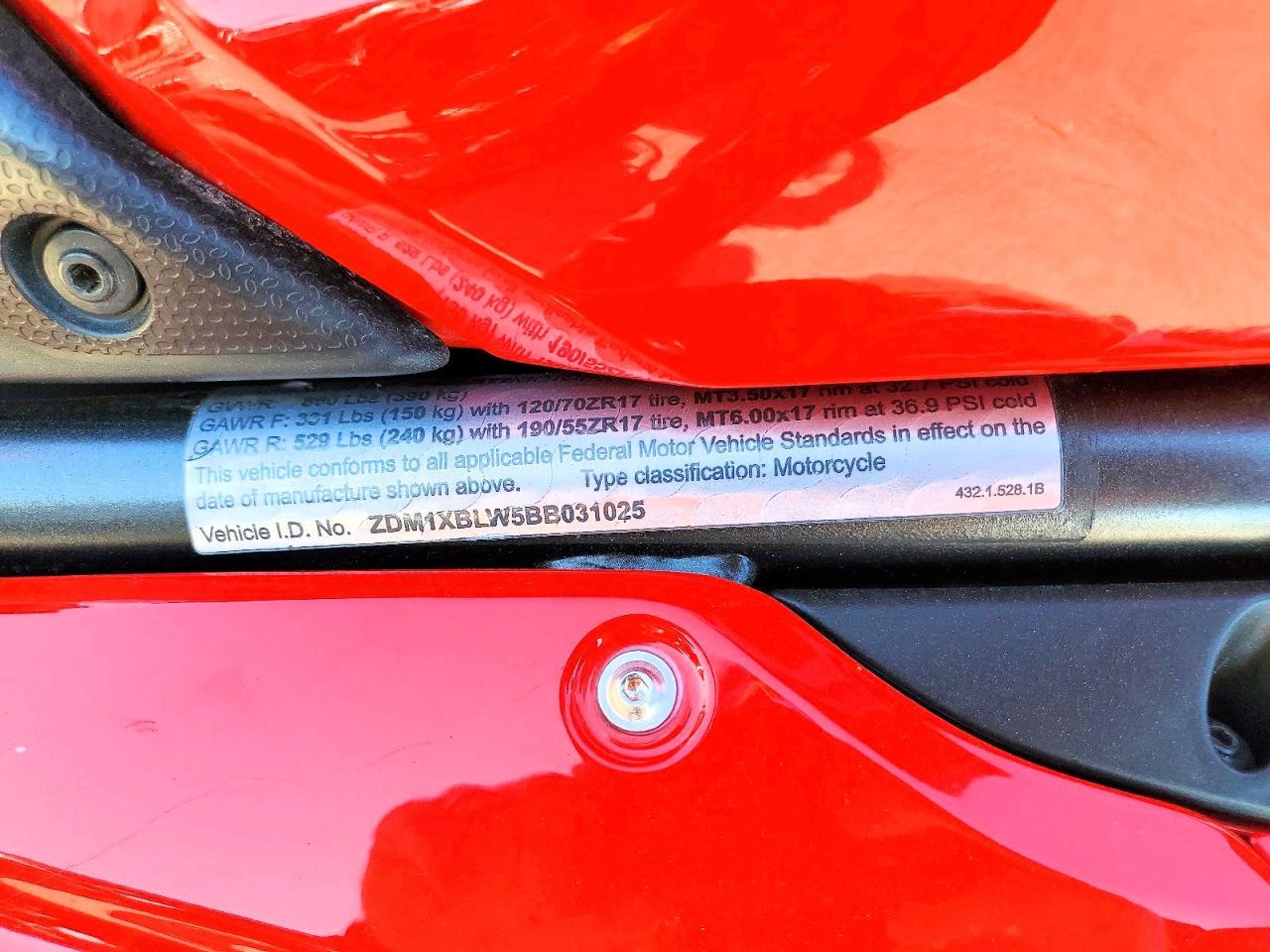 2011 Ducati Superbike 1198