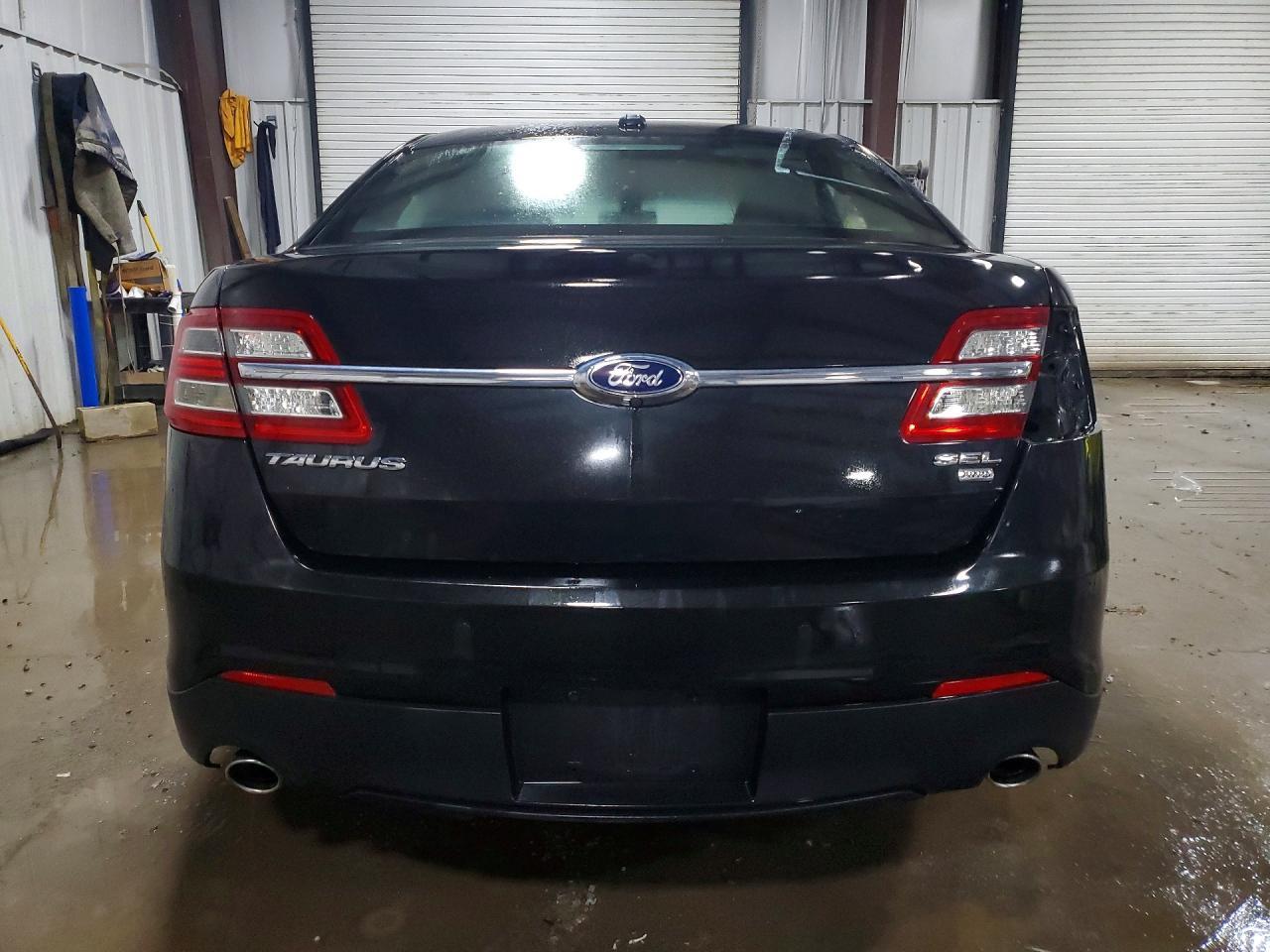 2015 Ford Taurus sel