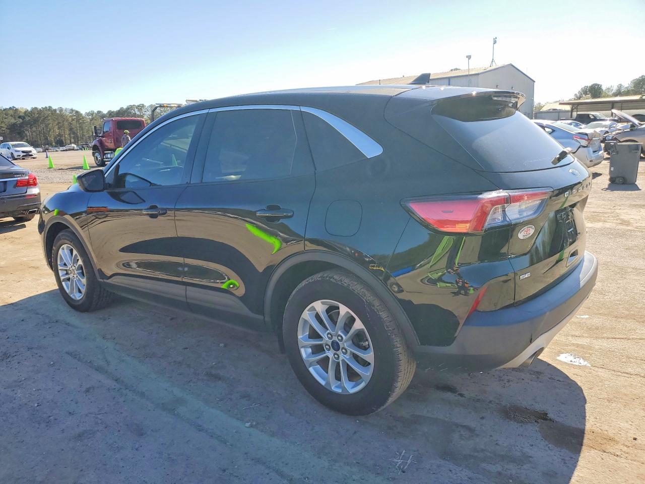 2020 Ford Escape se