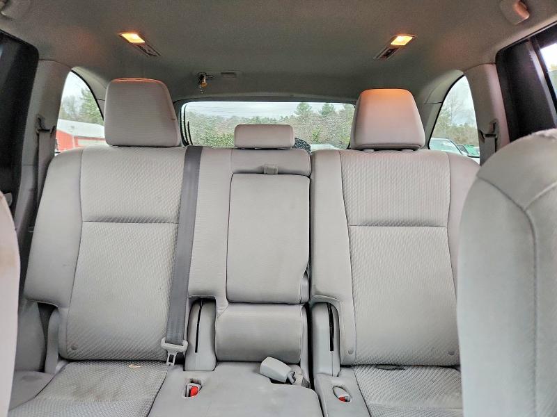 2014 Toyota Highlander le