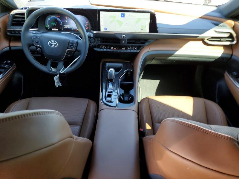 2025 Toyota Crown Signia xle