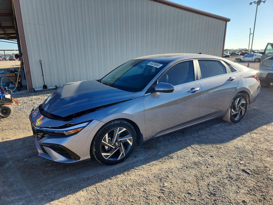 2025 Hyundai Elantra Limited