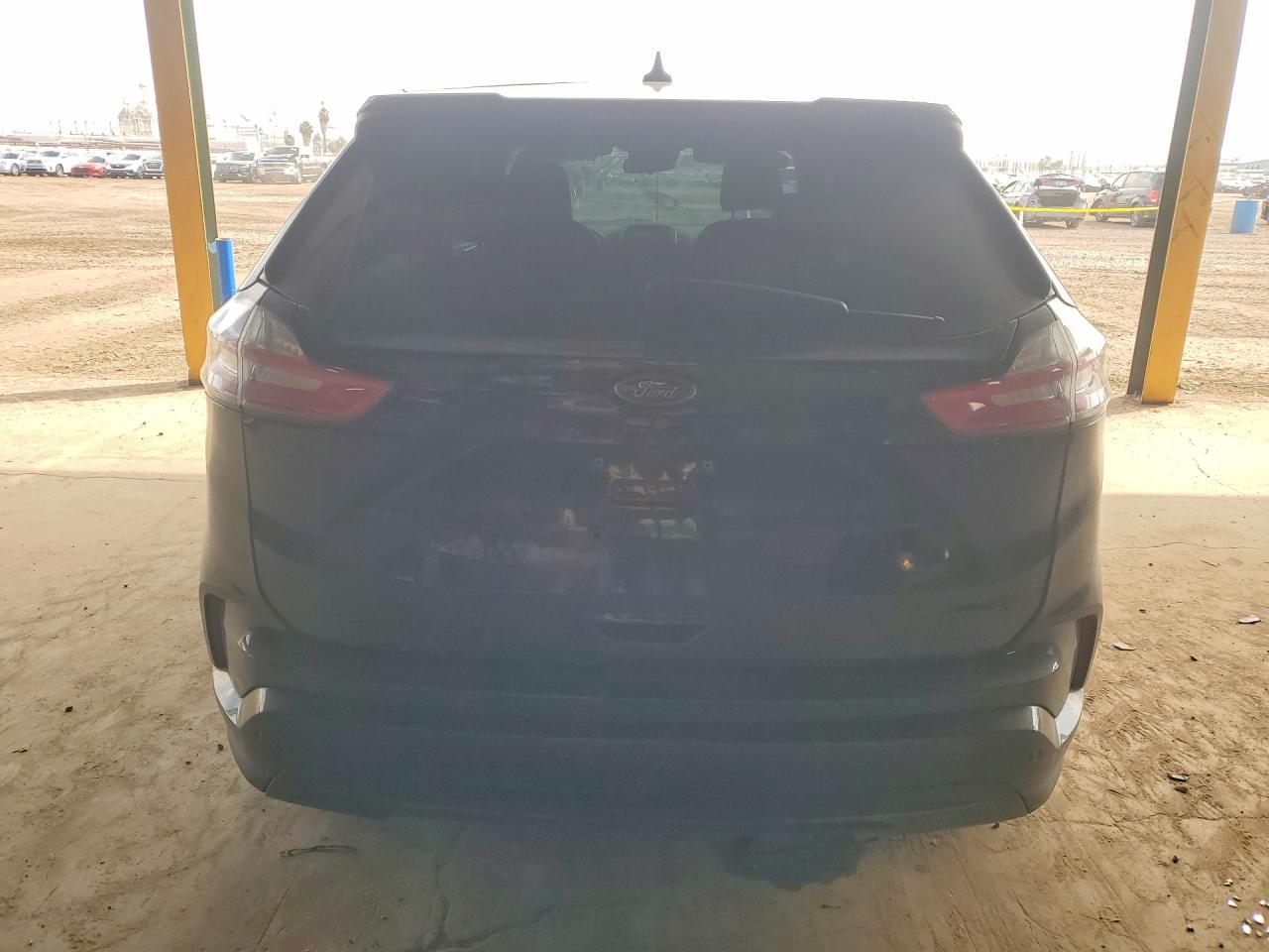 2022 Ford Edge se