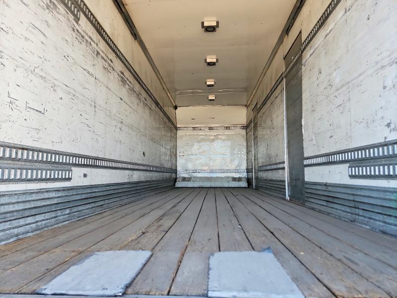 2009 Isuzu T7F box Truck