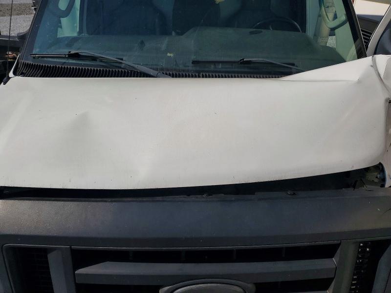 2013 Ford Econoline E350 Super Duty Cutaway van