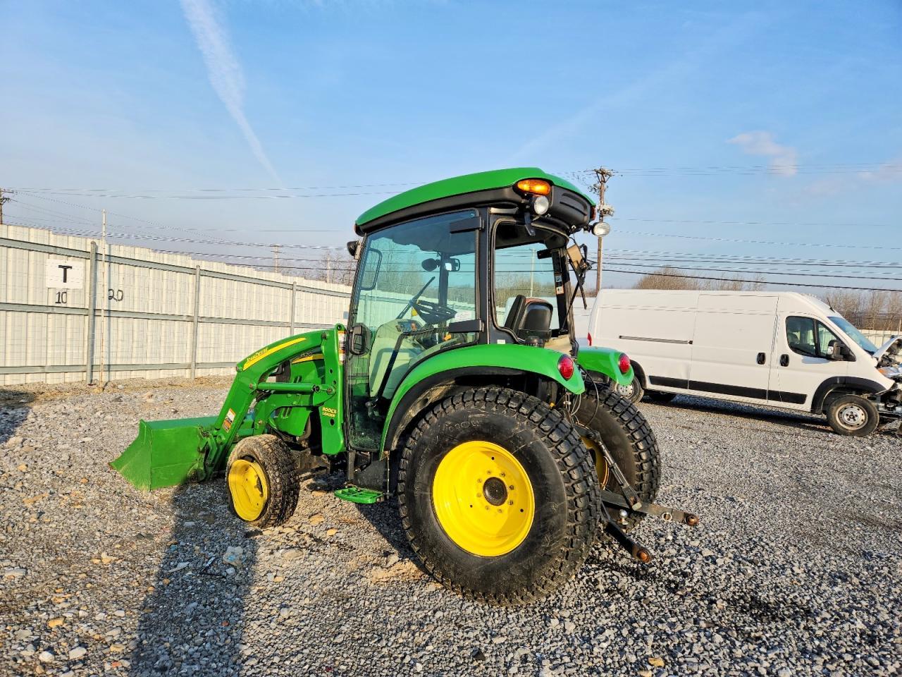 2010 John Deere 3520