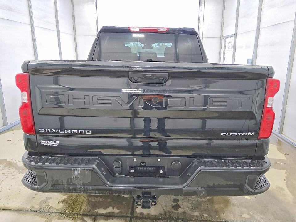 2025 Chevrolet Silverado C1500 Custom