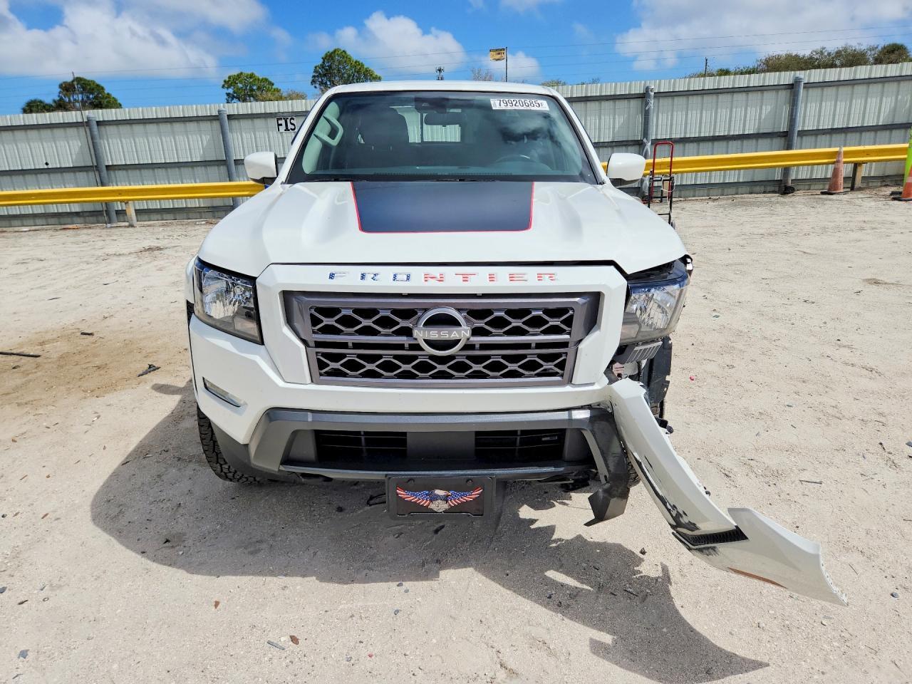 2024 Nissan Frontier SV