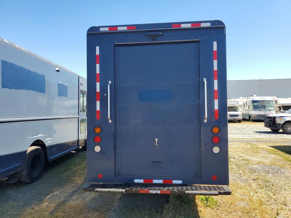 2020 Freightliner MT45G Chassis Delivery Truck