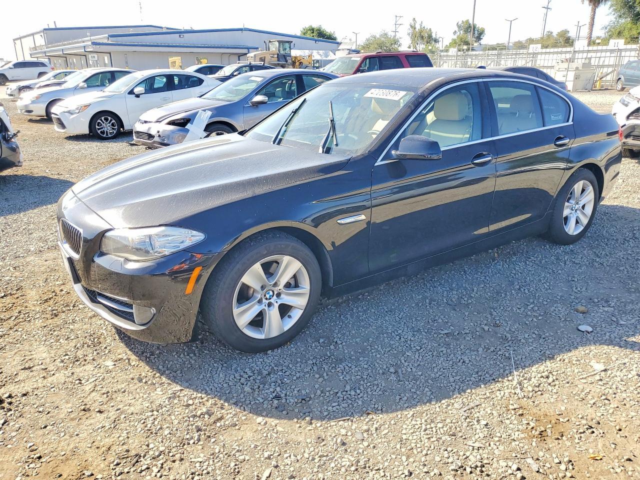 2011 BMW 528 i
