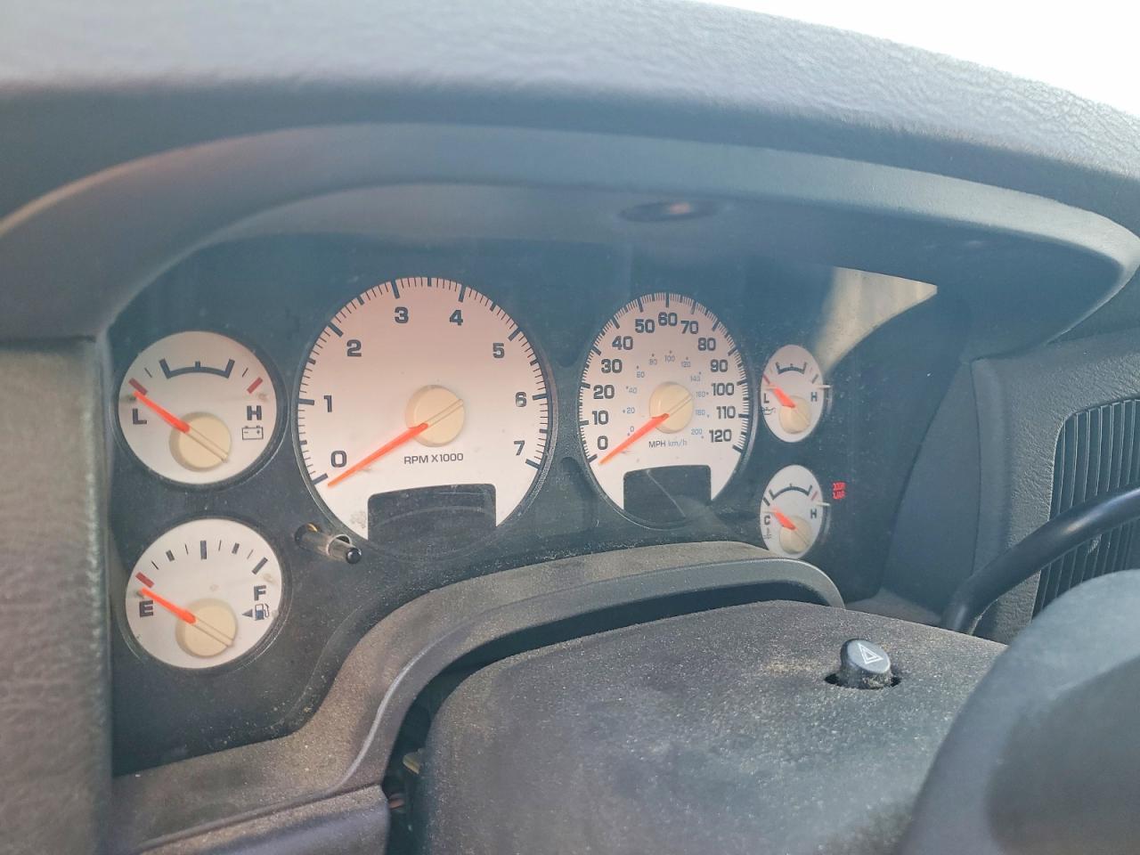2004 Dodge RAM 1500 ST