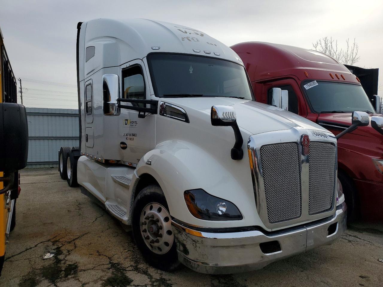 2020 Kenworth T680 Semi Truck