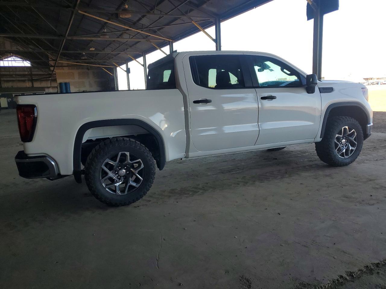 2024 GMC Sierra