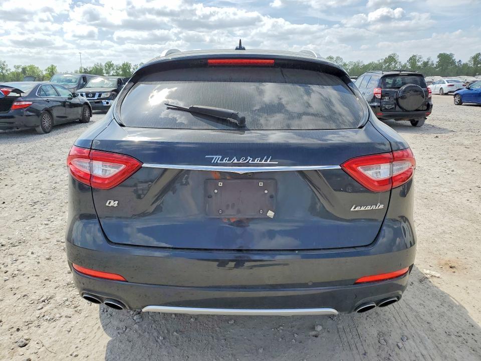 2018 Maserati Levante Luxury