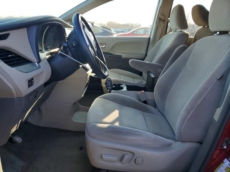 2017 Toyota Sienna le 8-passenger